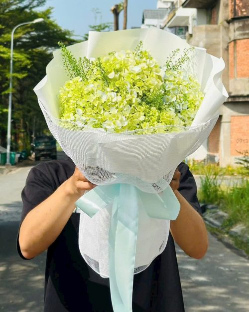 Bó hoa tươi hướng dương phối cát tường thanh lịch mẫu 188