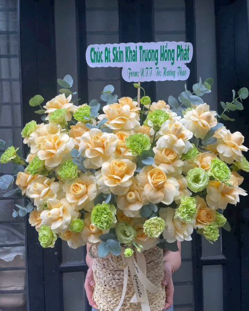 Giỏ hoa tươi chúc mừng 110